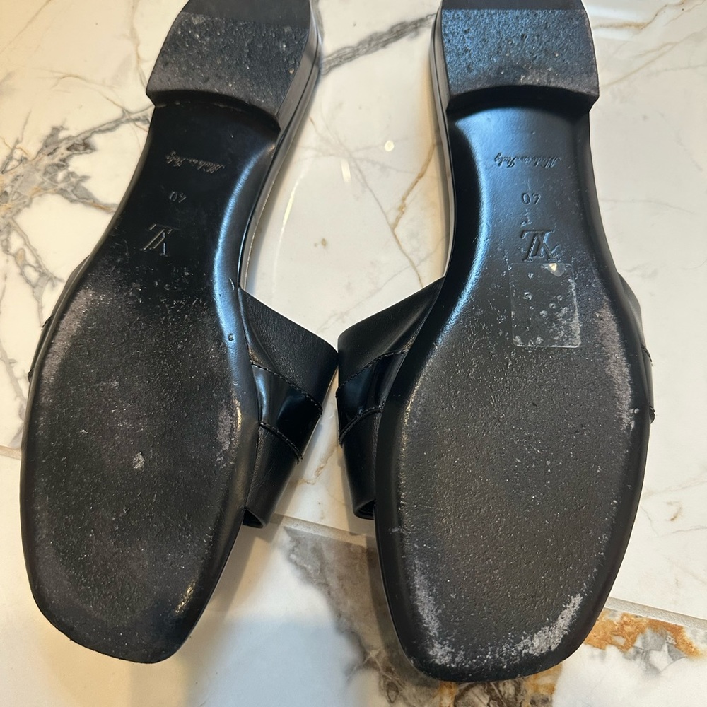 Luis Vuitton sandals - Picture 3 of 4